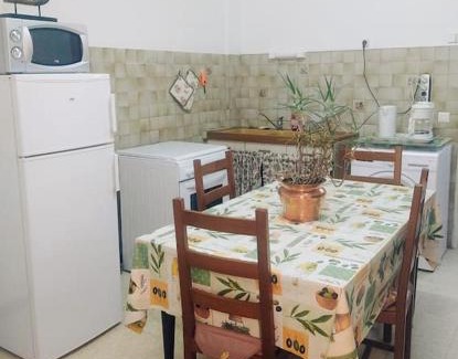 Saint-Andre-de-Valborgne Apartamento | Gîte et jardin en bord de rivière