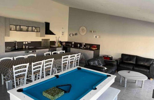 Saint-Hilaire-le-Vouhis Casa | Gîte Familial Avec Piscine & Prestations