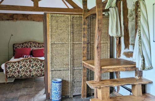 Gennes-sur-Glaize Casa | Gîte familial avec piscine couverte, animaux et grand jardin, tout inclus, jusqu'à 11 pers - FR-1-600-234