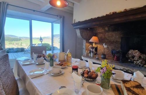Saint-Jean-la-Vetre Casa | Gîte familial spacieux, 14 pers, charme et confort - FR-1-496-349