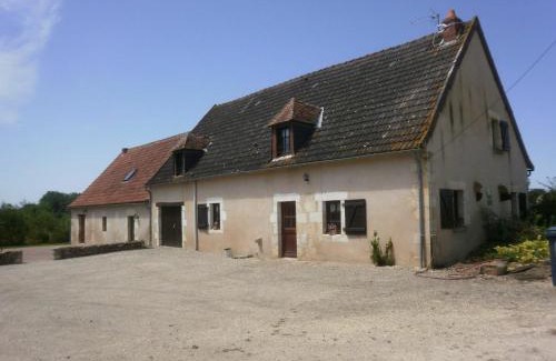 Arthon Casa | Gîte familial près de Châteauroux avec jardin, aire de jeux et location de salle, idéal pour 8 pers. - FR-1-591-12