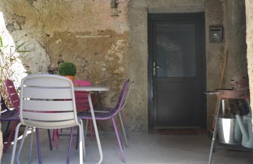 Saint-Julien-de-la-Nef Casa | Gîte Figaret