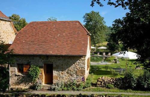 Frontenac Casa | Gîte Fleurs d'eau, Le Hameau du Quercy, charme, calme, piscine naturelle