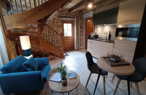 Frontenac Casa | Gîte Fleurs d'eau, Le Hameau du Quercy, charme, calme, piscine naturelle