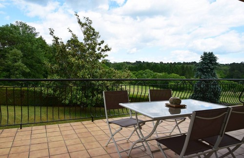 Blanquefort-sur-Briolance Casa | Gîte Aimée en pleine nature, proche Dordogne