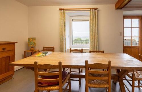 Saint-Paul-le-Froid Casa | Gîte Gîte de l'Ancien Presbytère 6/8 personnes