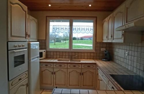 Fontenoy-le-Chateau Casa | Gîte idéal pour cure thermale, proche port de plaisance, terrasse et grand terrain. - FR-1-589-69