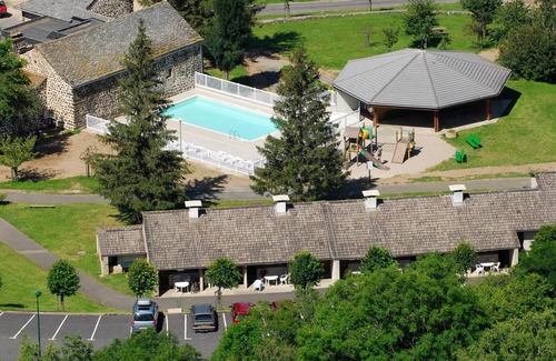 Saint-Julien-Chapteuil Casa | Gîte in Saint-Julien near Scenic Auvergne