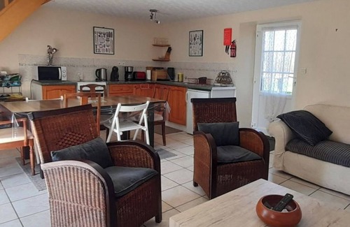 Taillebois Casa | Gîte in Suisse Normande, sleeps 7, peaceful setting, 5 mins from La Roche d'Oëtre