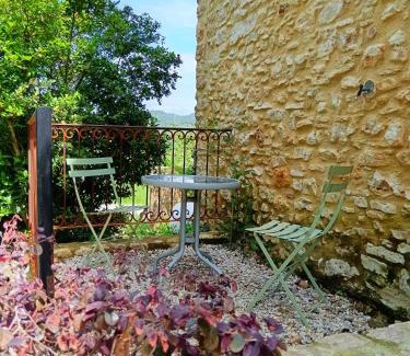 Sabran Apartamento | Gîte indépendant avec terrasse Saluces