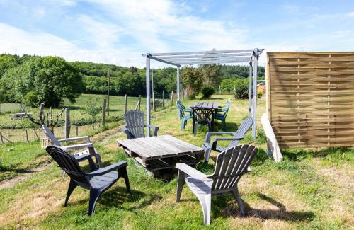 Beynat Apartamento | Gîte Jean Montet, piscine chauffée partagée, Wifi, salle de jeux, animaux de la ferme