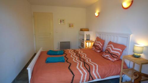 Aouste-sur-Sye Casa | Gîte l échappée bleue Dromoise - la chambre