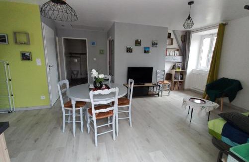 Saint-Sulpice-le-Gueretois Apartamento | Gîte Le Chardet