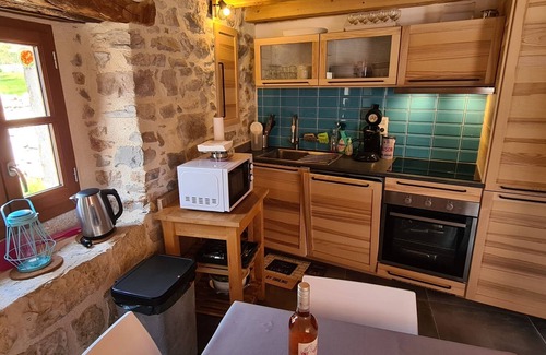 Gorges du Tarn Causses Cabaña | Gîte la Cardabelle -Gîte-Baño con bañera