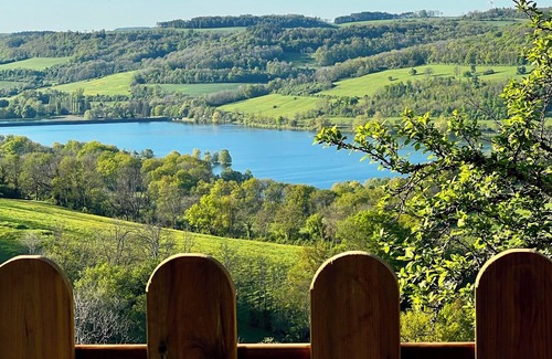 Civry-en-Montagne Casa | Gîte Le Belvédère du Lac between lakes and castles of the Dukes of Burgundy