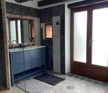 Prissac Casa | Gîte "Le Chatel" avec piscine