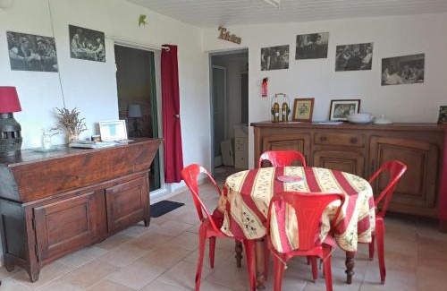 Sainte-Anne du Castellet Casa | Gîte " Le Clos de la Pinède "
