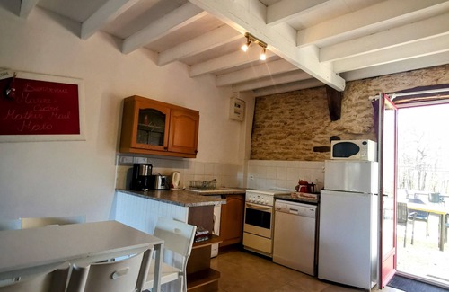 Fajoles Apartamento | Gîte "Le coquelicot" (full accommodation). Les prinquieres.