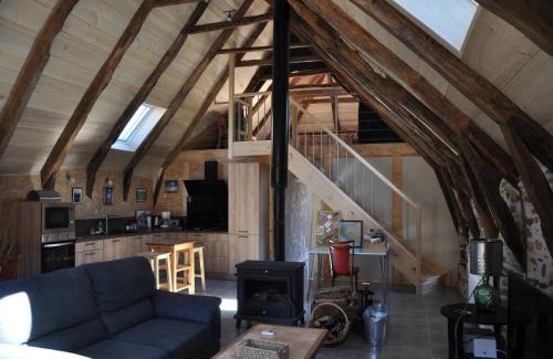 Coubisou Casa | Gîte Le Couderc de Coubisou, grange rénovée
