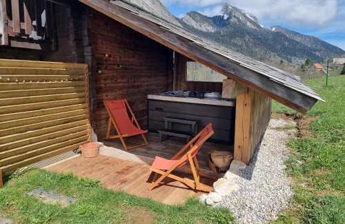 Saint-Pierre-de-Chartreuse Casa | gîte Le Maz'eau avec jacuzzi