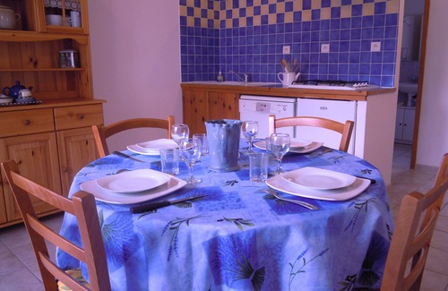 Saint-Remeze Casa | bonita casa con jardín, piscina, cerca de las gargantas del Ardèche.