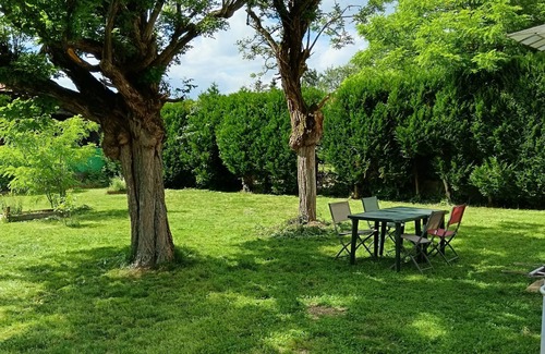 Lays-sur-le-Doubs Casa | Gîte le Jardin Caché. Maison Indépendante Avec Terrain de 1000m2 Clos