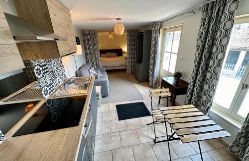 Thenac Casa | Gîte le Nid du Château de Panisseau