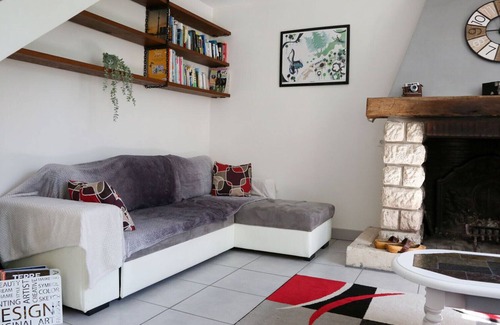 Courcy-aux-Loges Casa | Casa-Familiar-Baño con bañera-Vista al campo