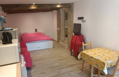 Crestet Otro | Gîte "Le Rosier" LE MAS DES Charrettes