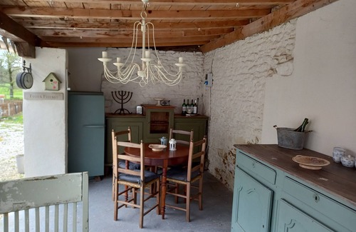 Le Vieux-Cerier Casa | Gîte Les fauvettes, 2 persons, quiet location