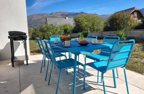 Argeles Gazost Casa | Gîte les lys Fleurs des Pyrénées