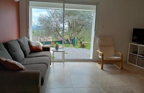 Largentiere Casa | Gîte Les Muguets - 4 personnes - confort et vue imprenable