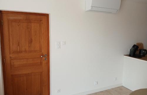 Largentiere Casa | Gîte Les Muguets - 4 personnes - confort et vue imprenable