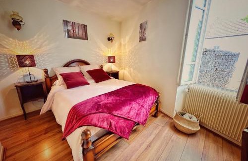 Saint-Romain Casa | Gîte Les Roches : maison de caractère pour 15 personnes