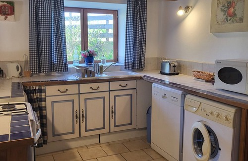 Doue-en-Anjou Casa | Gîte les Roses sleeps 2/4