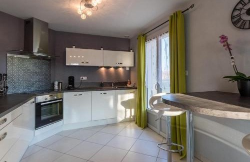 Gy Casa | Gîte lumineux au cœur des Monts de Gy - FR-1-583-481