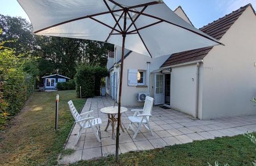 Donnery Casa | Gîte lumineux au calme avec jardin, golf, balades en forêt, barbecue et vélos à Donnery - FR-1-590-367