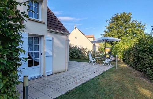 Donnery Casa | Gîte lumineux au calme avec jardin, golf, balades en forêt, barbecue et vélos à Donnery - FR-1-590-367