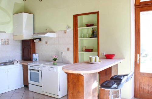 Trezelles Casa | Gîte lumineux avec jardin, près de Vichy, 2 chambres, équipements modernes, draps inclus - FR-1-489-281