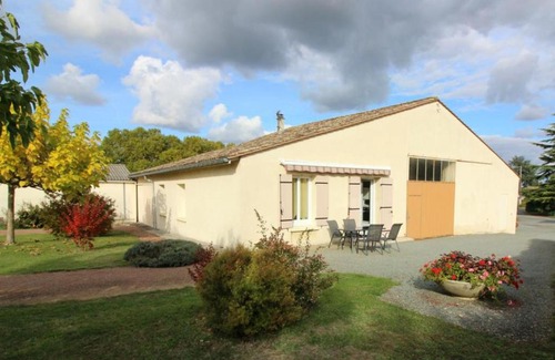 Lussac Casa | Gîte Lussac, 3 pièces, 4 personnes - FR-1-440-176