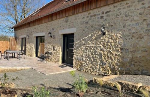 Coulaines Casa | Gîte luxueux avec piscine, spa, jardin et équipements de loisirs à Sargé-lès-le-Mans - FR-1-410-437