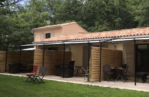 Cereste Apartamento | Gîte Nature en Luberon - LE Patio1