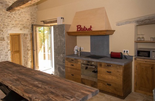 Verfeuil Apartamento | Gîte Pélisse, casa rural con encanto para 4 personas en una gran bodega