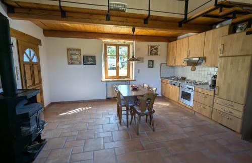 Gruey-les-Surance Casa | Gîte paisible avec jardin et possibilité d'animaux à Gruey-lès-Surance - FR-1-589-814