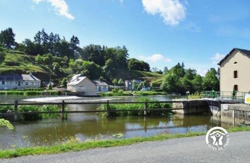 Saint-Sulpice Casa | Gîte paisible au bord de la Mayenne : idéal pour vélo, canoé, chevaux et détente - FR-1-600-95