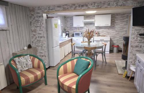 La Bourgonce Casa | Gîte Paisible au Cœur de la Forêt, Idéal pour 4 Pers avec Terrasse, Jardin et Activités Nature - FR-1-589-322