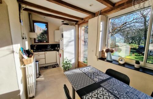 Choisies Casa | Gîte paisible avec jardin privé, cheminée et équipements modernes au cœur du Parc Naturel de l'Avesnois - FR-1-510-98