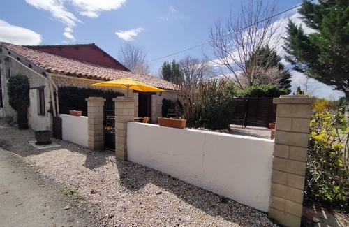 Bellon Cabaña | Gîte "pascalle" Classé 3 Pour 6 Personnes Avec Piscines