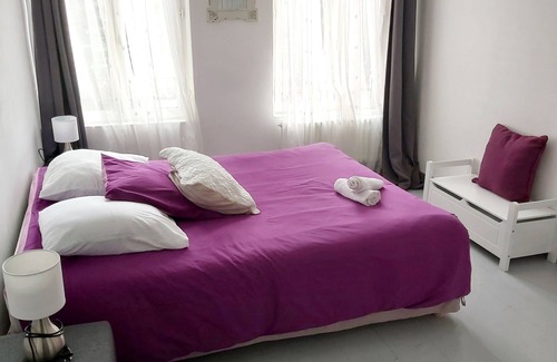 Chateau-Thierry Cama Y Desayuno | Precious Stone Cottage