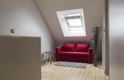 Chapeau Casa | Gîte rénové à Chapeau avec wifi, terrasse et parking - FR-1-489-269